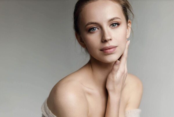 Women with Collagen boosting threads cosmetic treatment from Brisbane cosmetic clinic | Eleventh Heaven™ Women with Collagen boosting threads cosmetic treatment from Brisbane cosmetic clinic